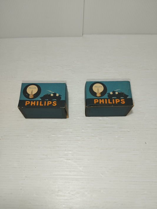Philips 2 Antiche Lampadine Per Autovetture
6/8 volt - 1/2 watt