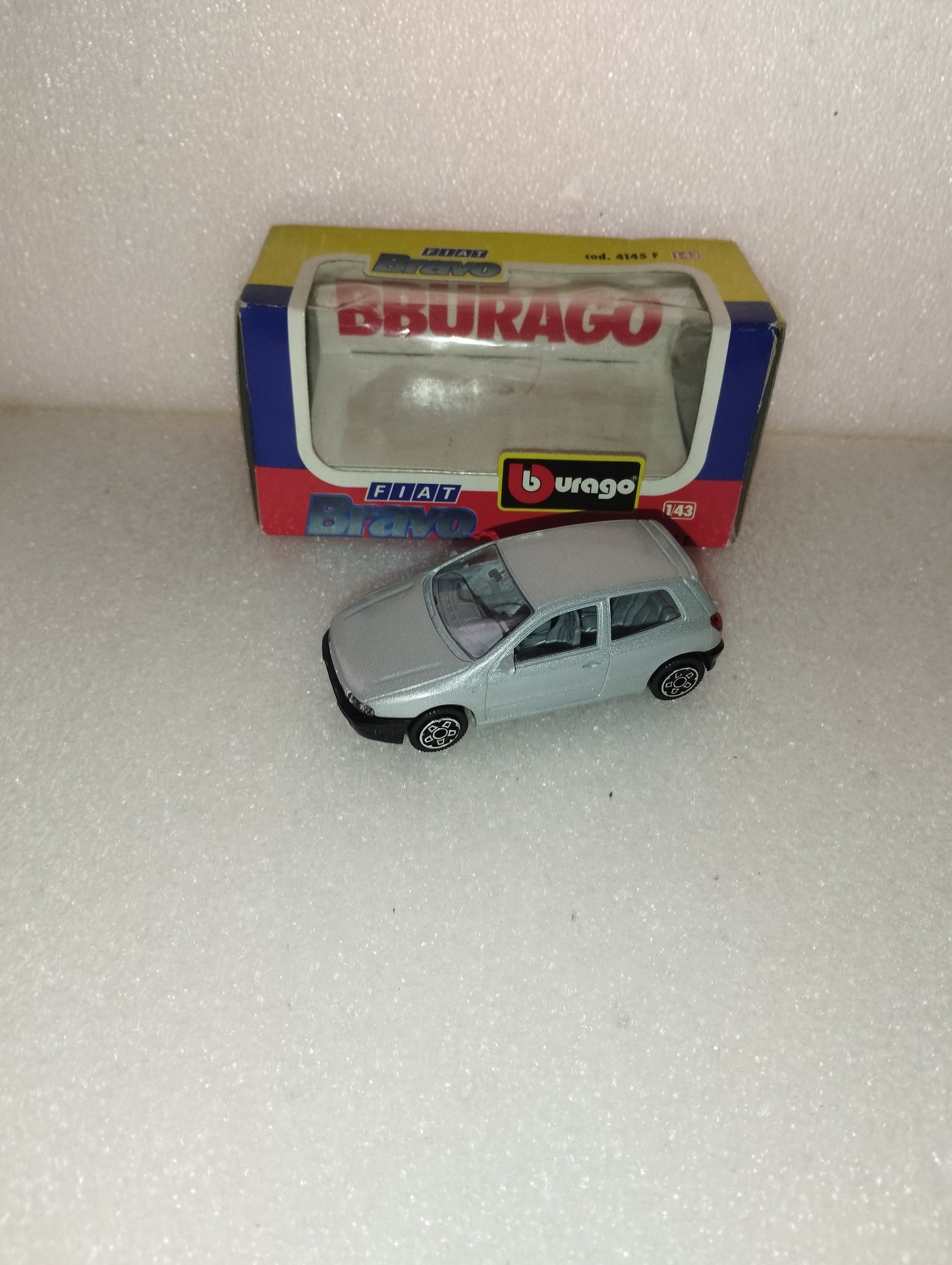 Fiat Bravo Bburago
Scala 1:43