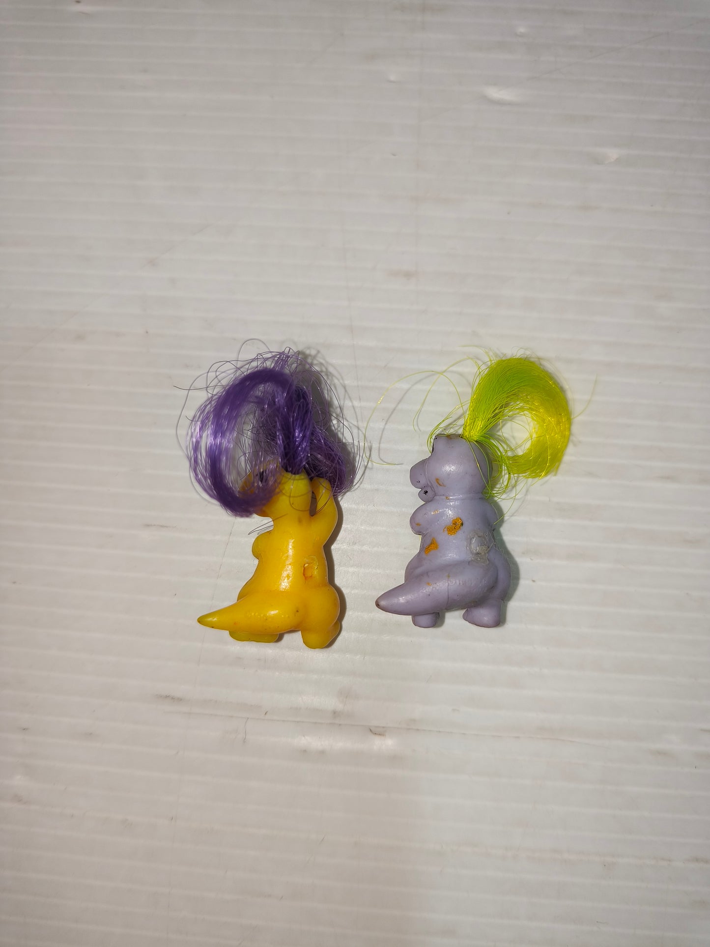 Darlin' Dinos anni 90, LEGGI