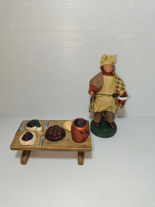 Statuina cuoco e tavola imbandita arredamento presepe in coccio, LEGGI