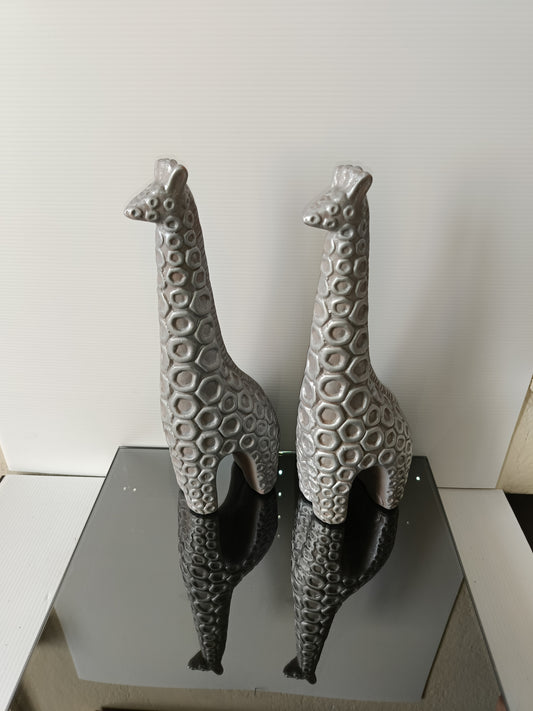 Due Giraffe In Coccio Argentato