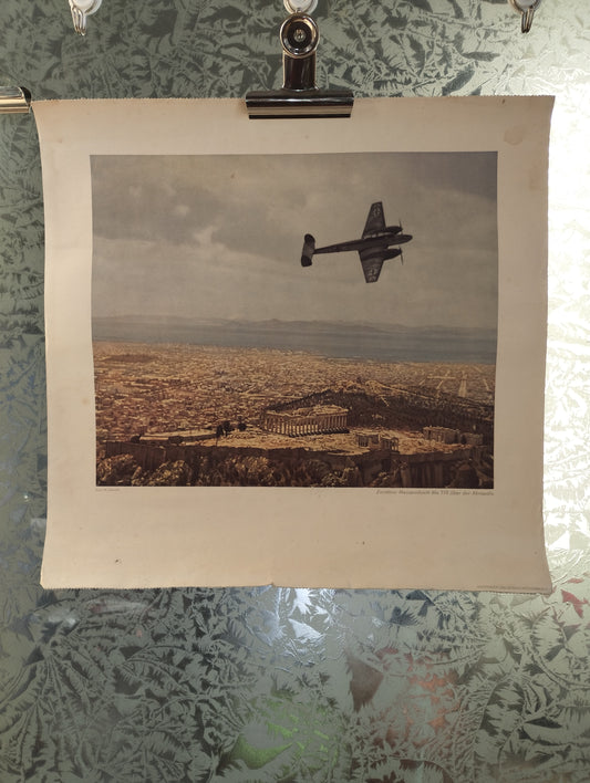 Rara Stampa Messerschmitt Me 110 sopra l'Acropoli
Da Calendario della Luftwaffe 1942