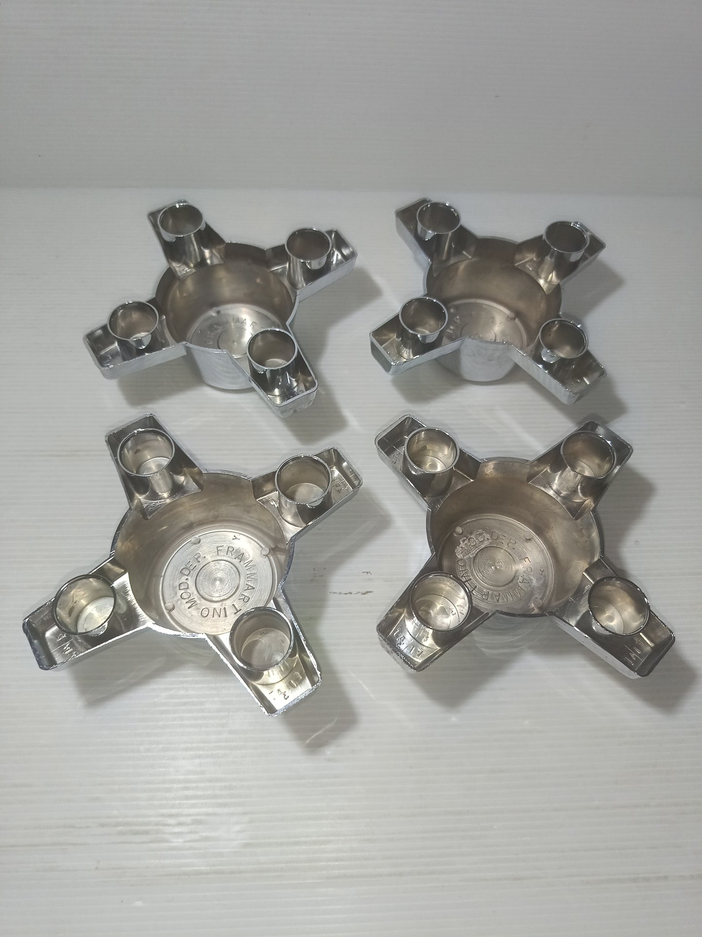4 Coprimozzo Fiat Per Auto D'epoca In Plastica Cromata
Anni 60/70