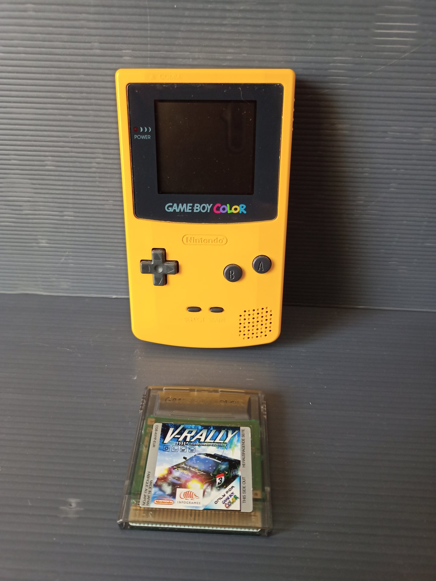 Nintendo Game Boy Color Yellow + V-Rally game, original from the 90s