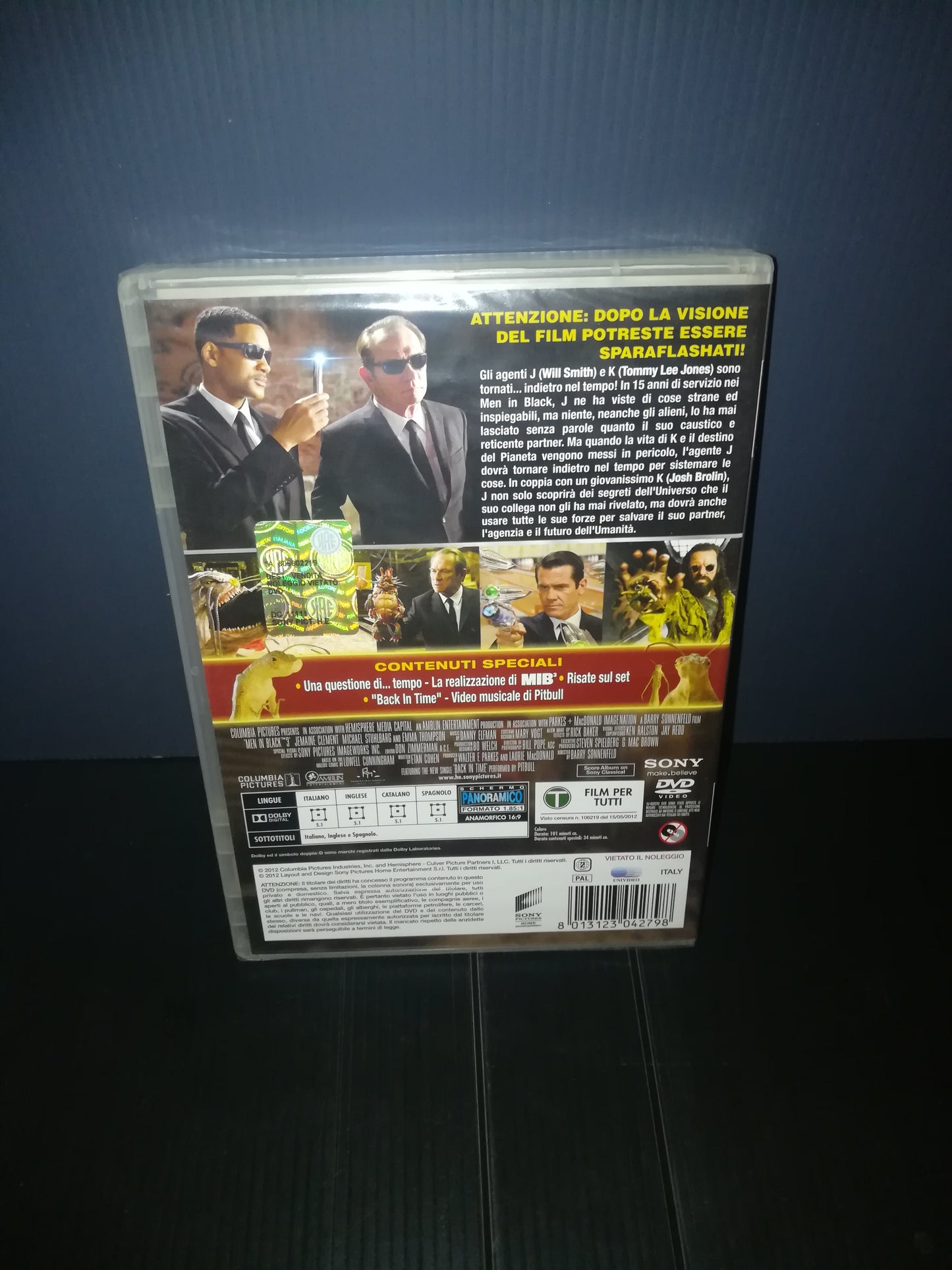 "Men in Black 3" DVD