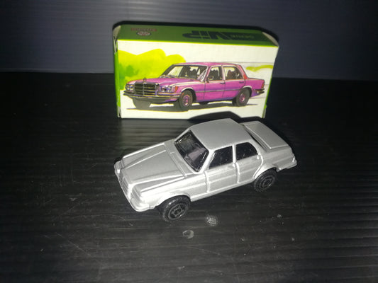 Modellino "Mercedes 450 SL" Baravelli scala 1:66