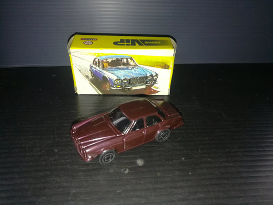 Modellino " Jaguar JX 4.2" Baravelli scala 1:66