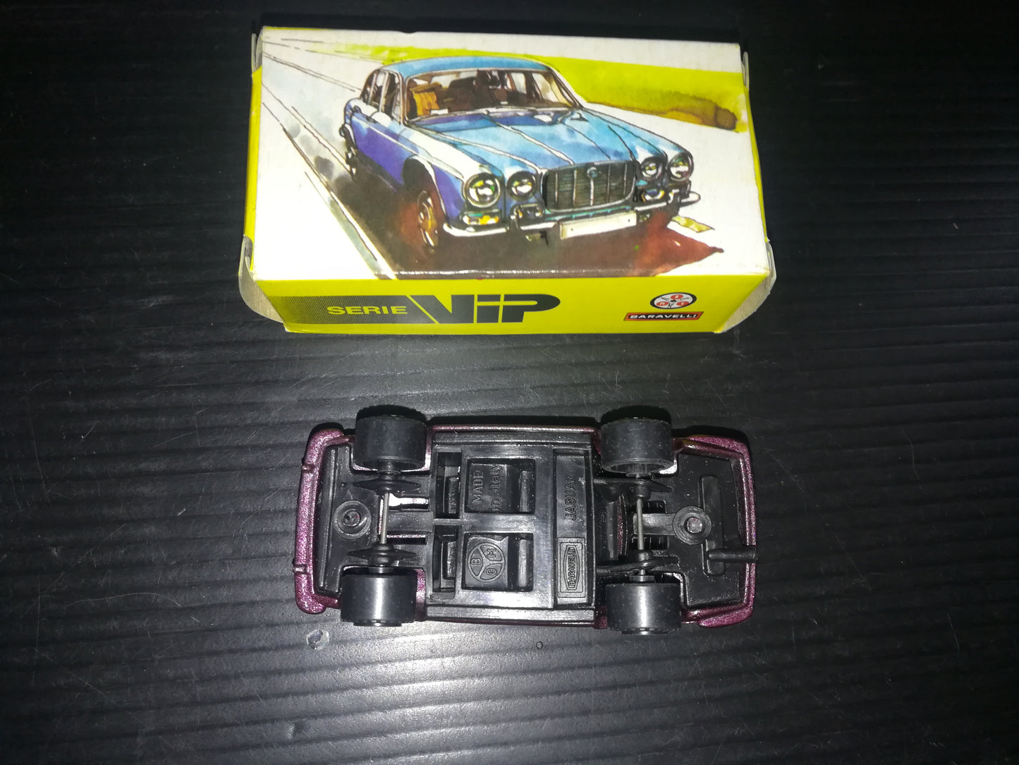 Baravelli "Jaguar JX 4.2" model, 1:66 scale