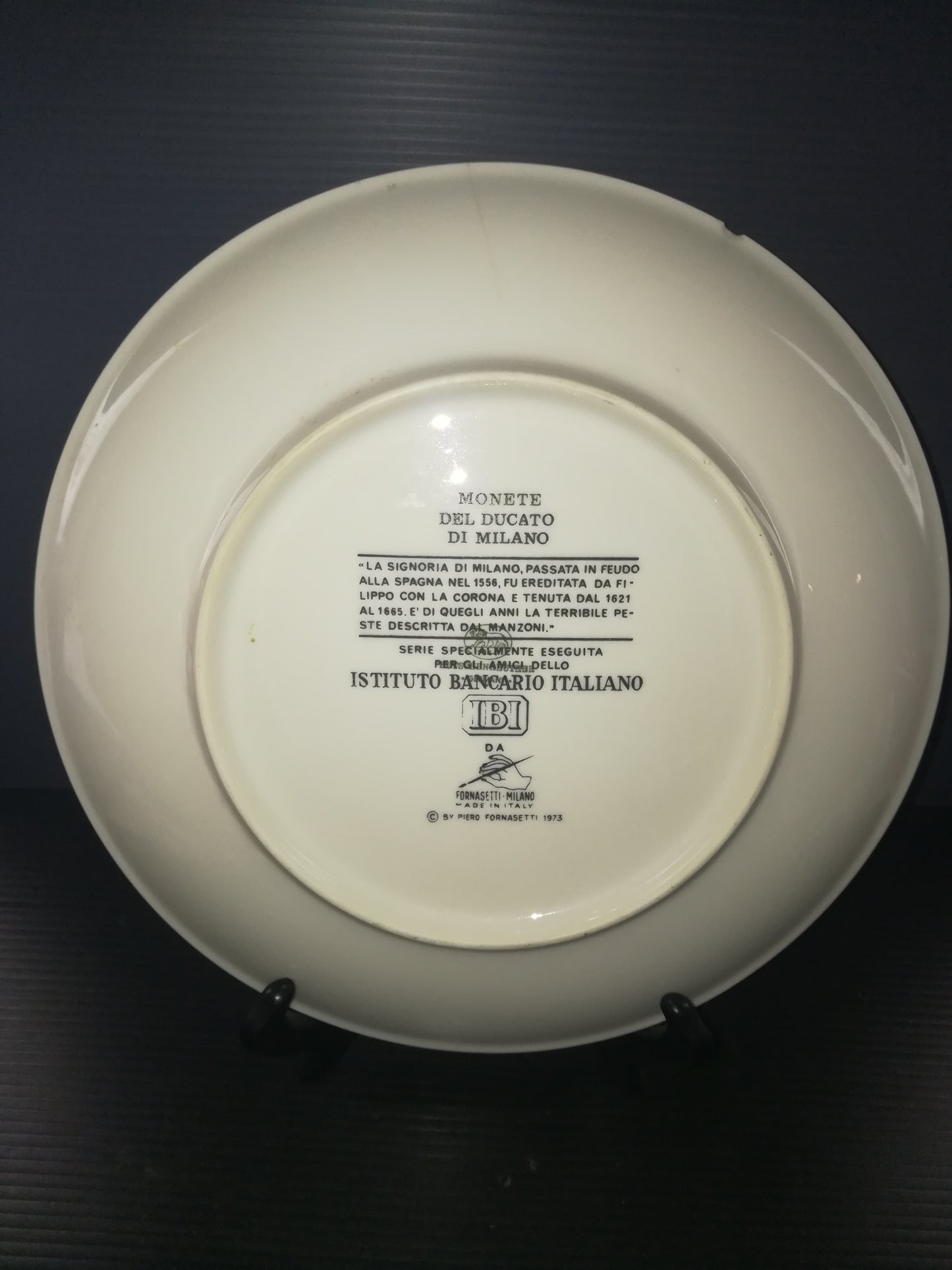Piatto in Ceramica Fornasetti "Monete del Ducato di Milano" anni 70 da restaurare