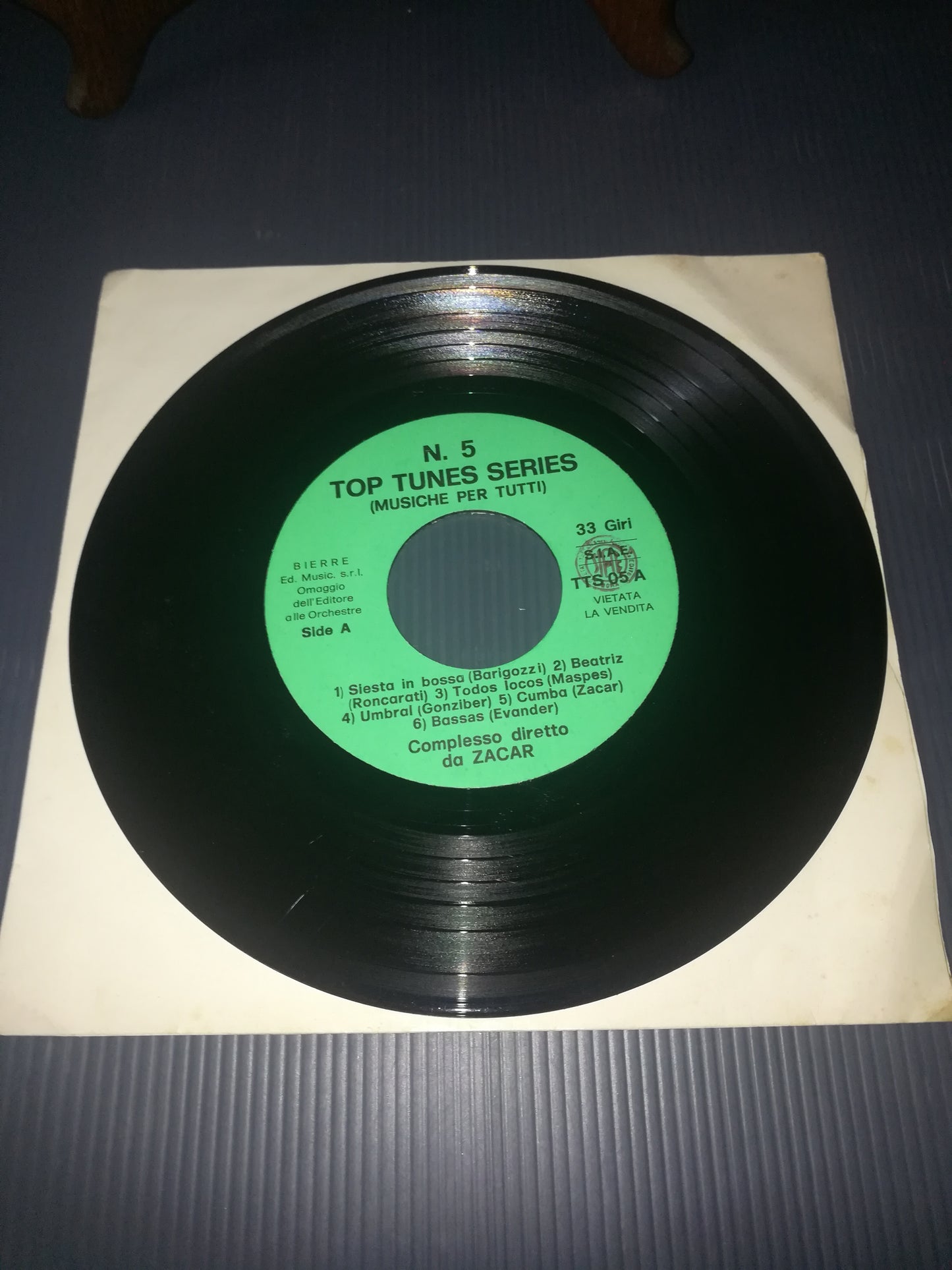 Top Tunes Series record n.5 33 laps
Promotional disc