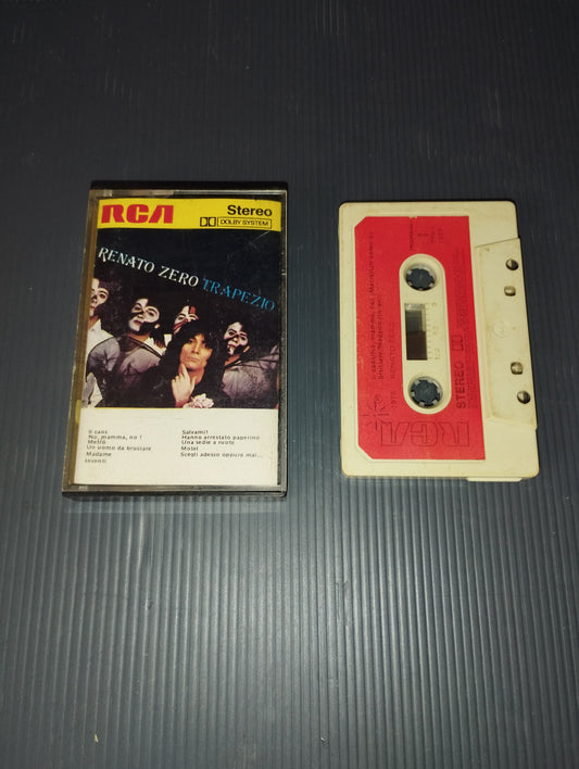 Trapezio" Renato Zero Musicassetta
Edita nel 1976 fa RCA Cod.