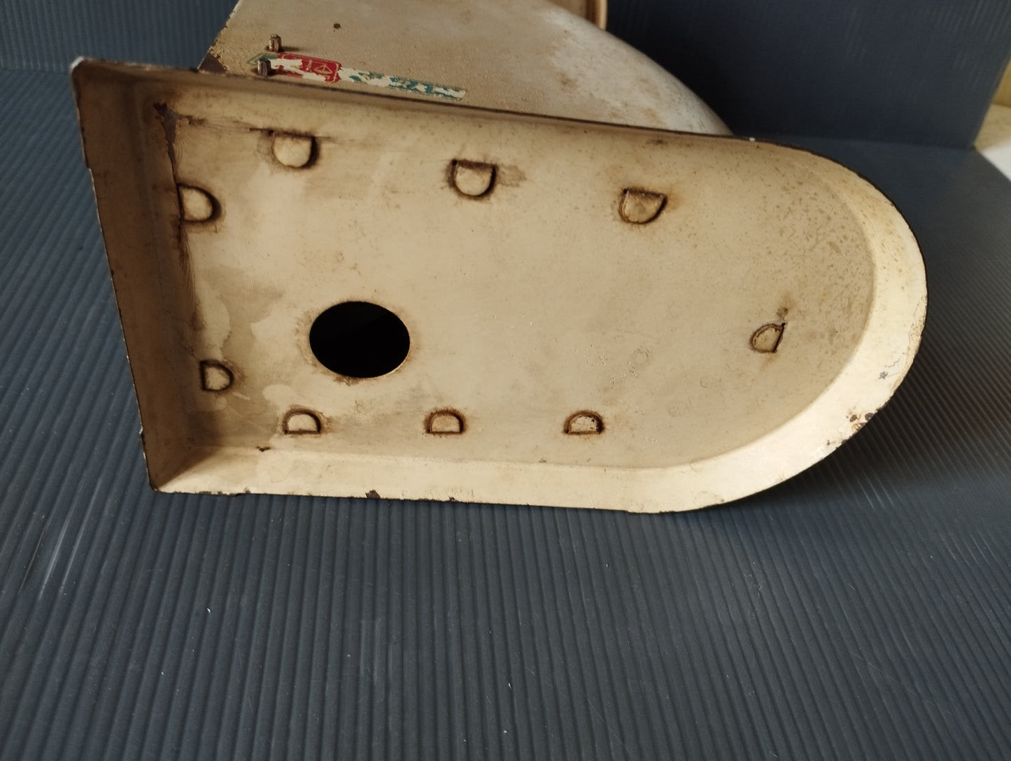 Antica Pesa Effem Karat
In Metallo