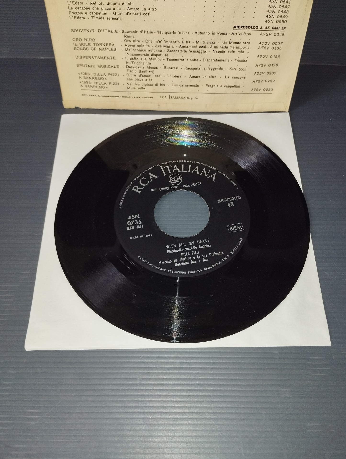 In the moonlight I bring luck/With all my Heart" 45 Laps
Published by RCA code 45N 0735