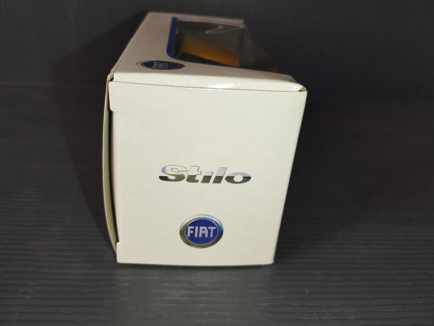 Modellino Fiat StiloProdotto da NorevScala 1:43