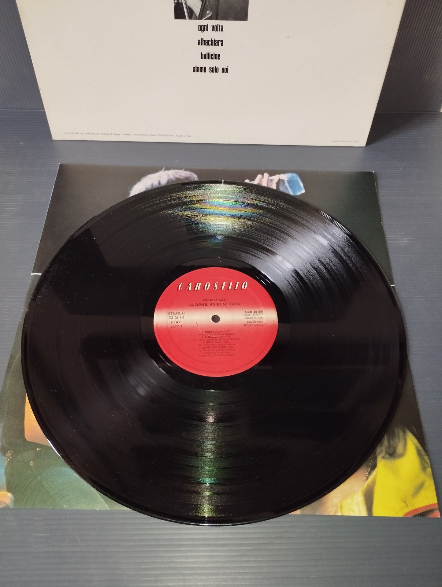 Va bene,va bene così" Vasco Rossi Lp 33 Giri
Edito nel 1984 da Carosello Cod .CLN 25105
