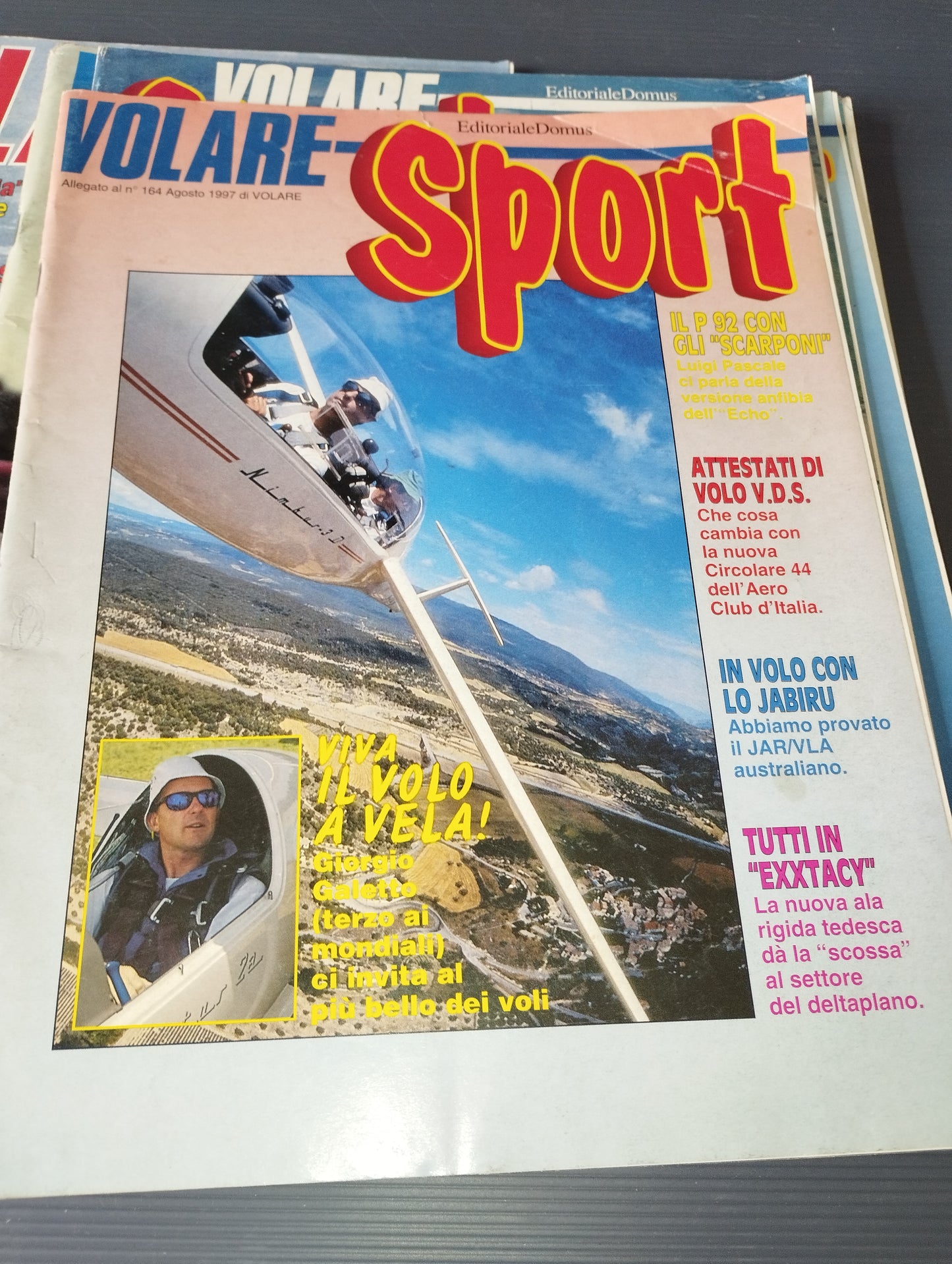 Lot of 7 Volare/Volare Sport magazines
Published in the 90s by Editoriale Domus