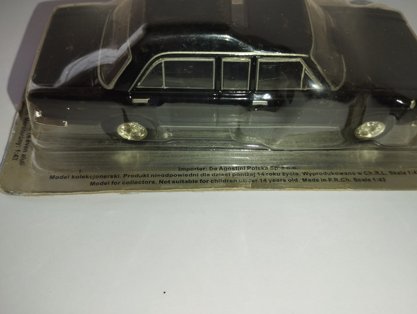 Fiat 130 Papamobil model
Scale 1:43
DeAgostini