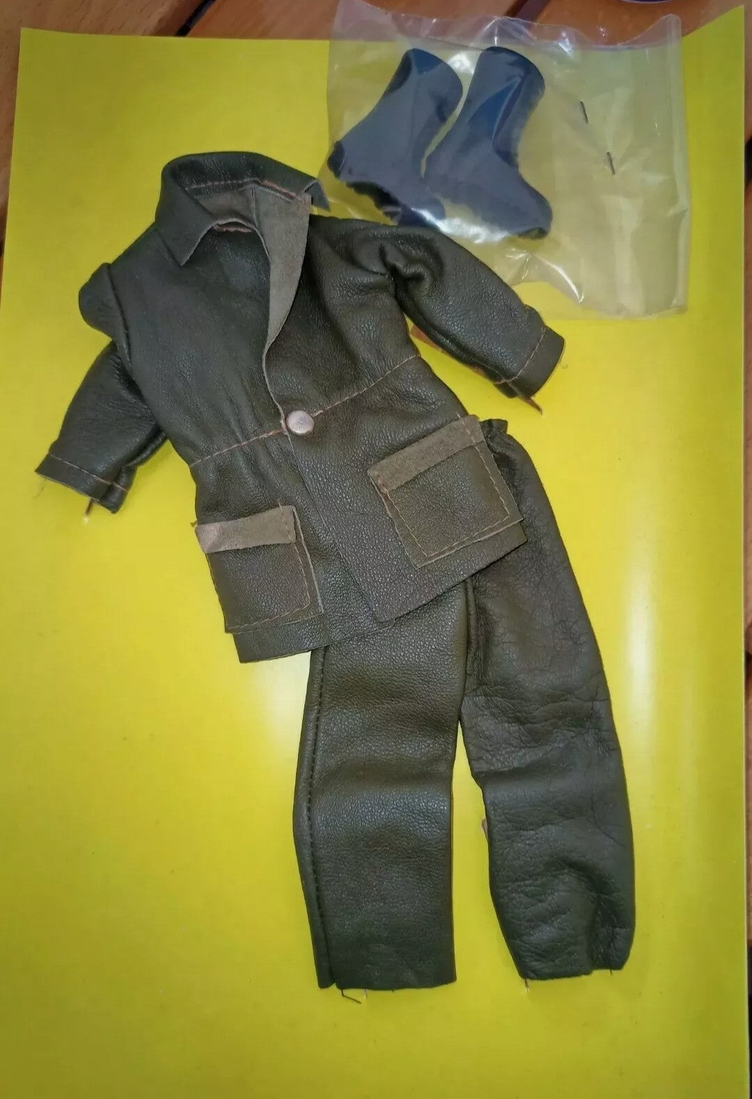 Genuine leather dress outfit for Big Jim, original 80s Mattel