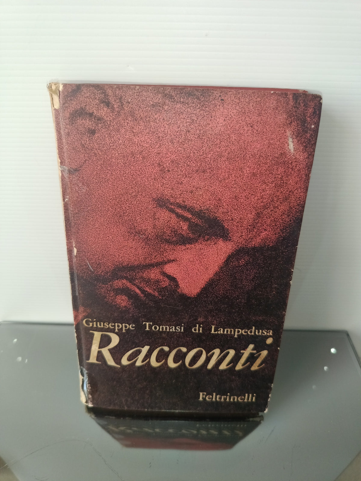 Racconti Giuseppe Tomasi Di Lampedusa .
Edito nel 1962 da Feltrinelli .
Sesta edizione.