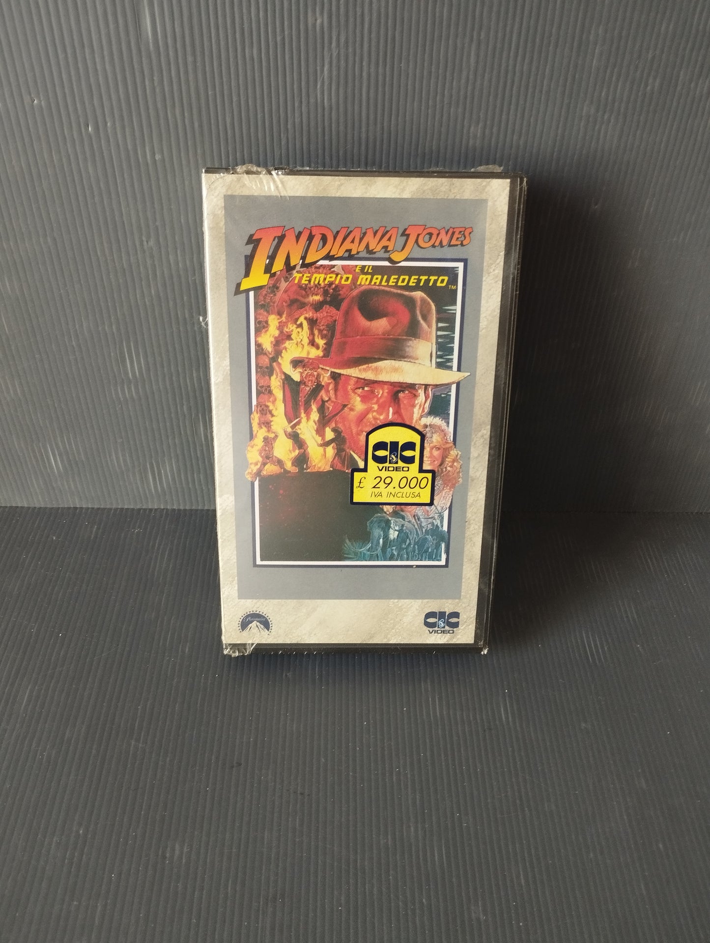 Indiana Jones and the Temple of Doom VHS

 Published by CIC Video