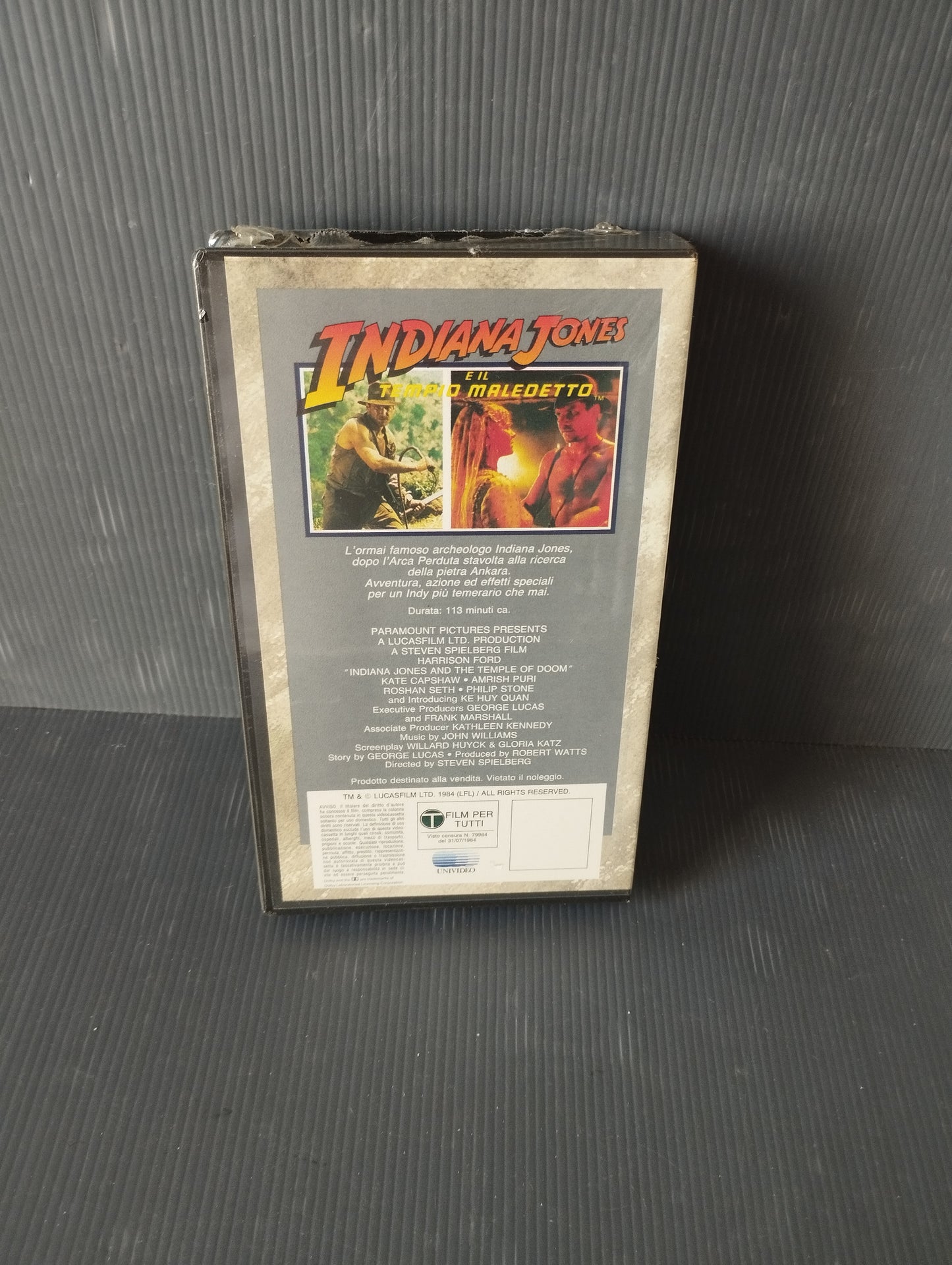 Indiana Jones and the Temple of Doom VHS

 Published by CIC Video