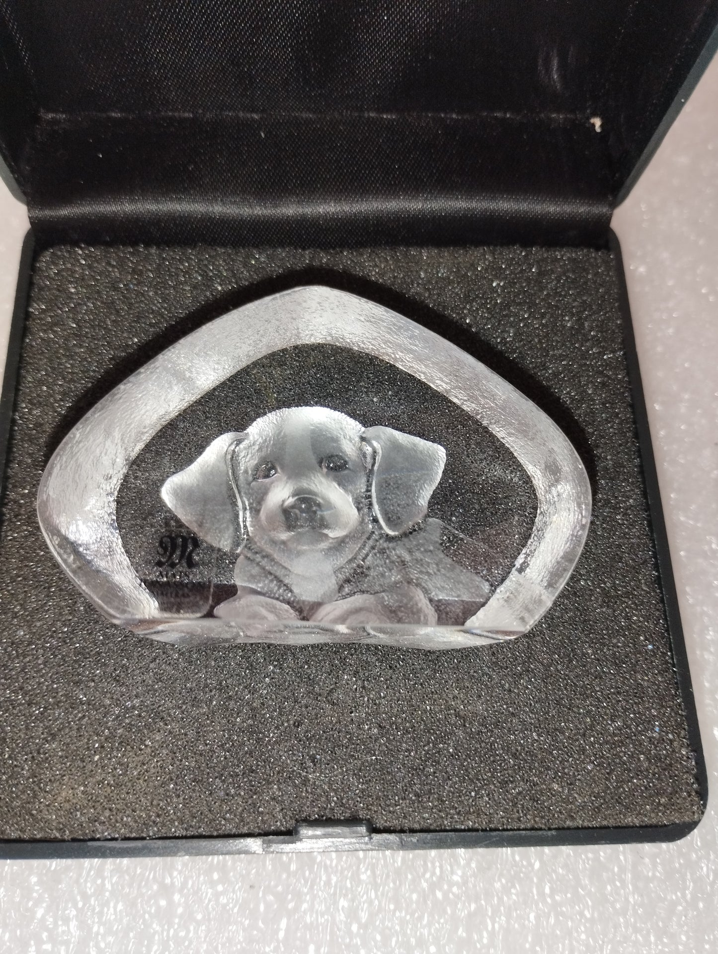 Mats Jonasson Dog-Sculpture

 Full lead Crystal Sweden