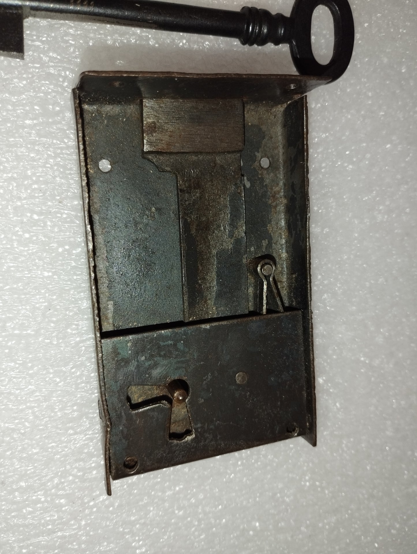 Ancient Lock With Key

 Working