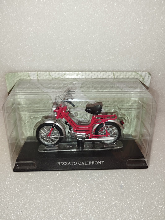 Rizzato Califfone scooter model

 Scale 1:18