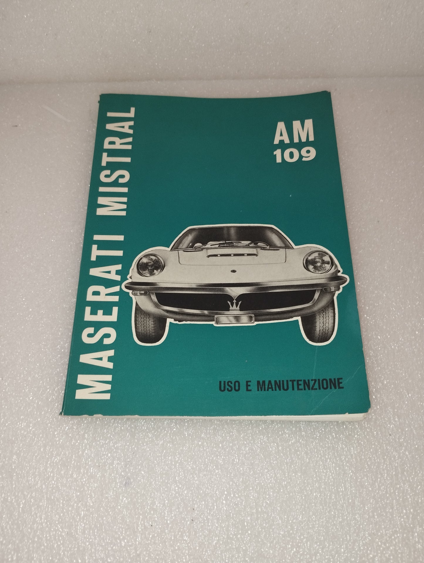 Use and maintenance manual Maserati Mistral AM 109

 Original from the 60s