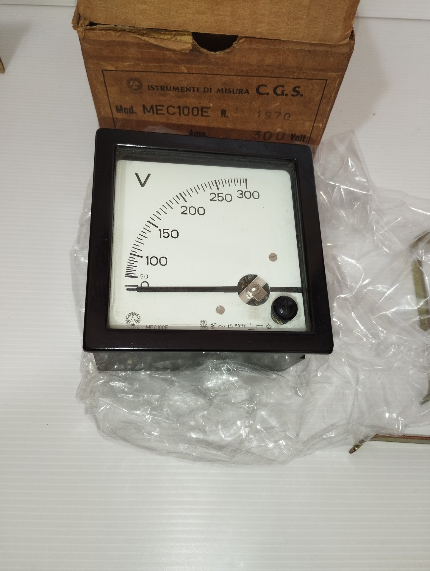 CGS Industrial Voltmeter

 Mod.MEC100E