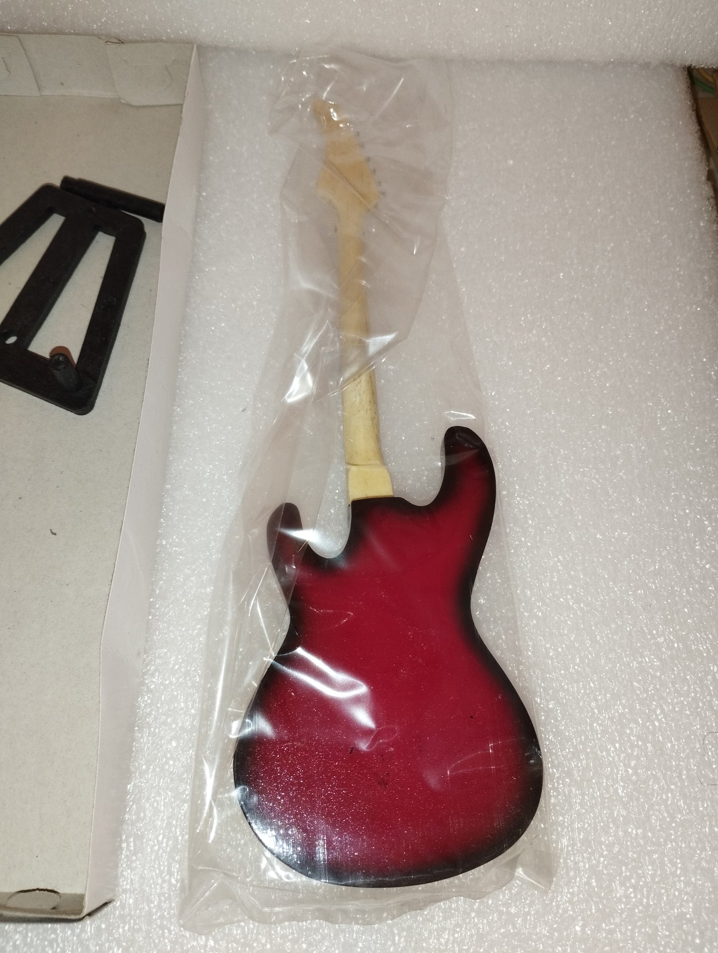 Ibanez Guitar Model

 Made of wood with plastic parts