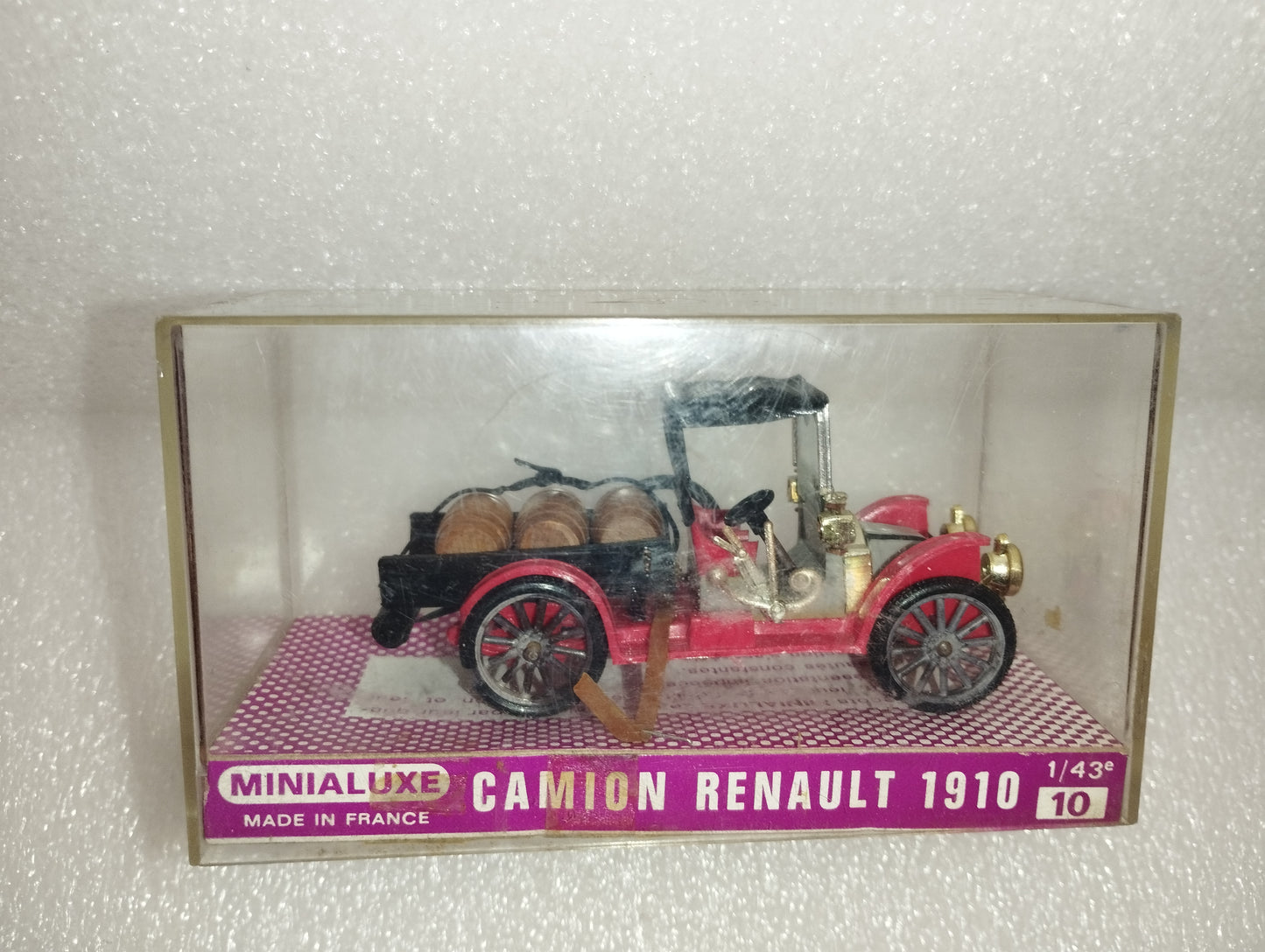 Modellino Camion Renault 1910 Minialuxe

Made in France 1:43