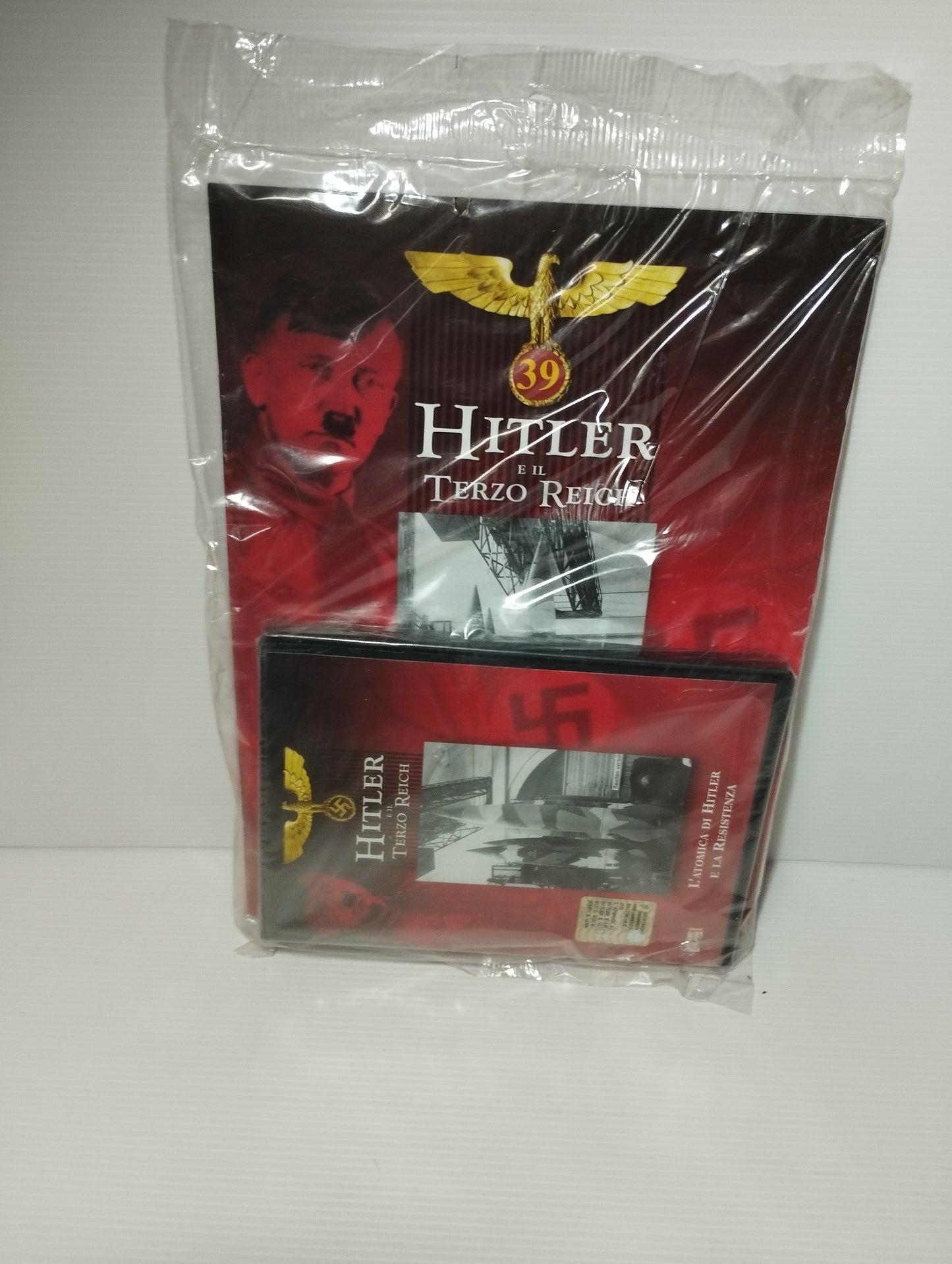 Hitler e Il Terzo Reich N.39 DVD + Fascicolo
Titolo: L'atomica di Hitler e la resistenza