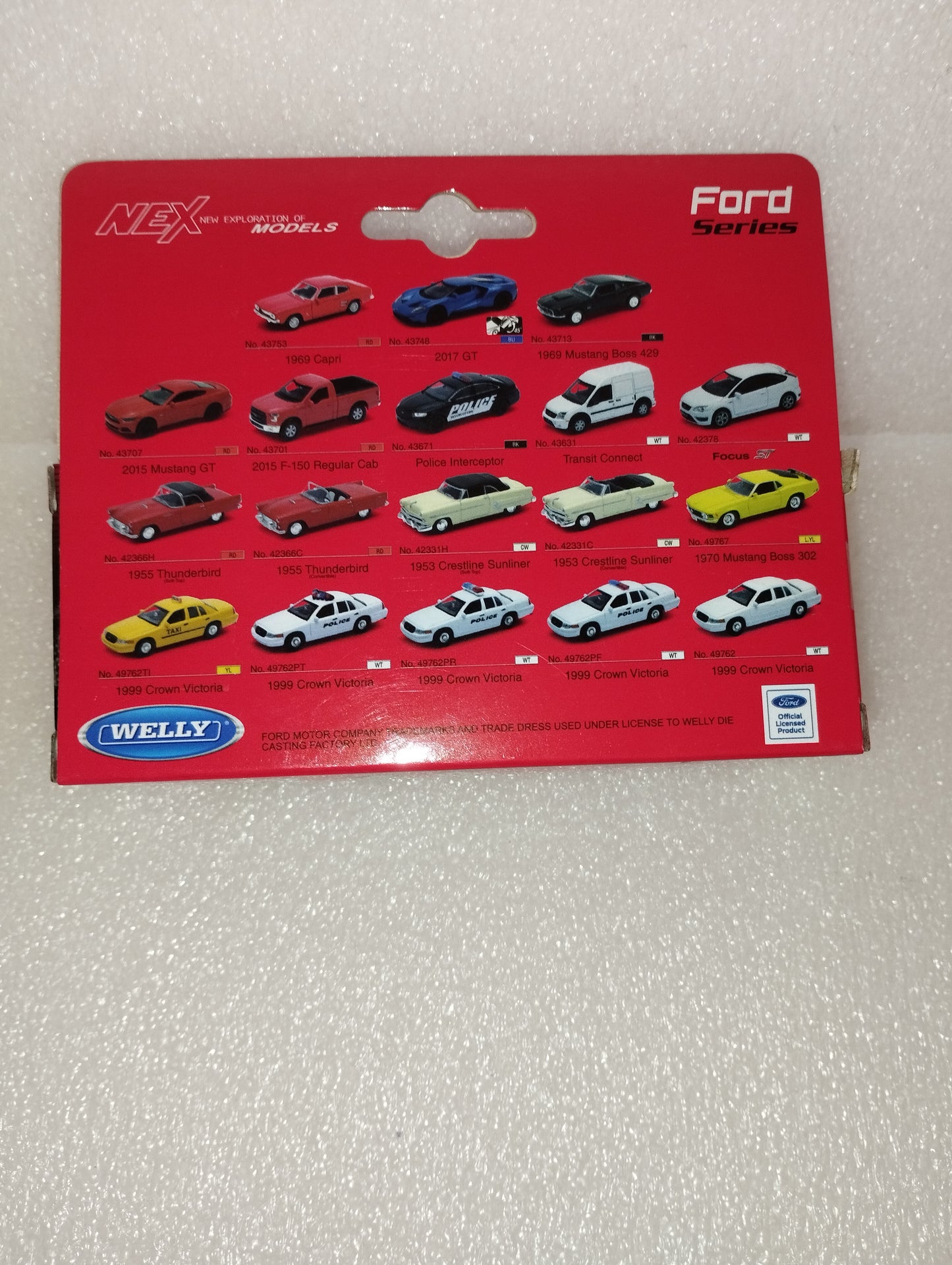 Ford 2017 GT model car
 Produced by Welly
 Die Cast Metal
 Scale 1:39