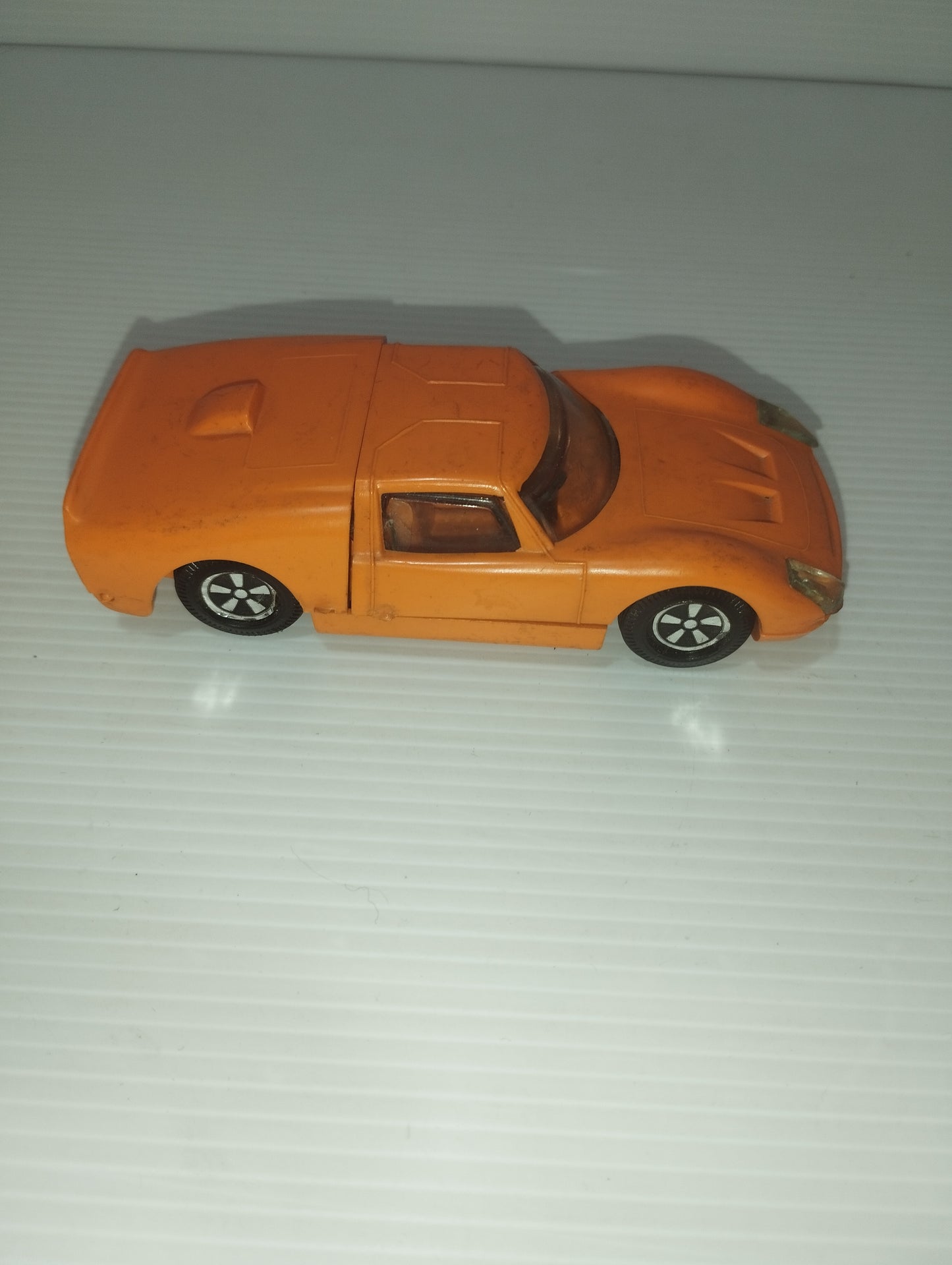 Modellino Ford GT40 In Plastica

Anni 60