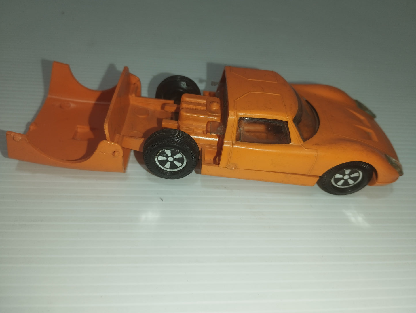 Modellino Ford GT40 In Plastica

Anni 60