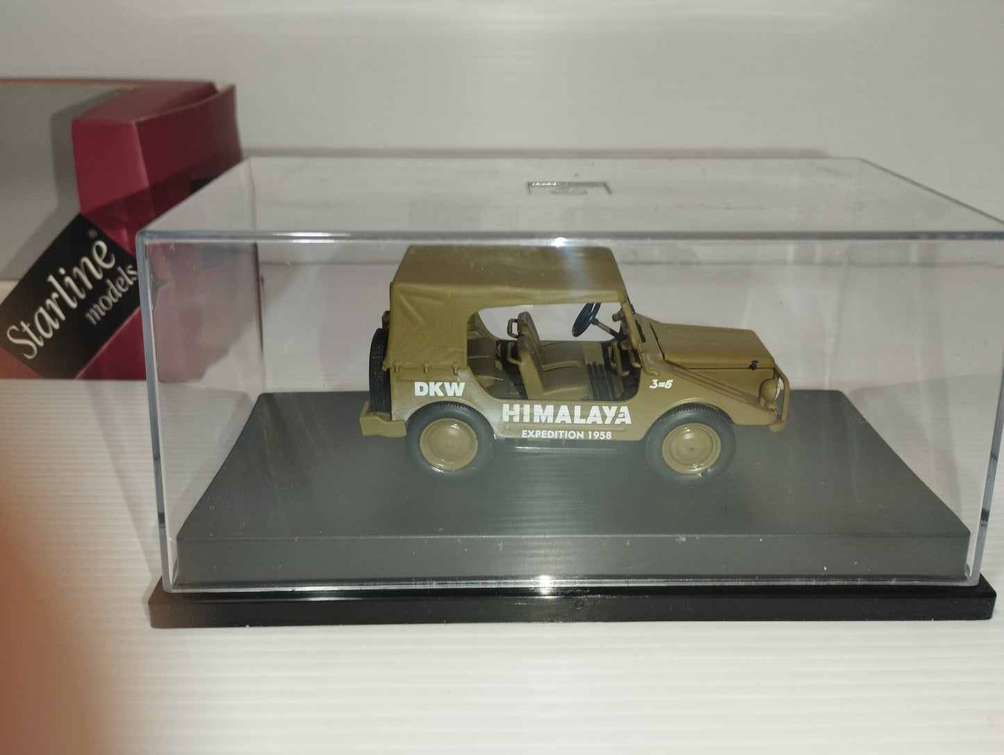 Modellino DKW Munga 4 Starline Models

Scala 1:43