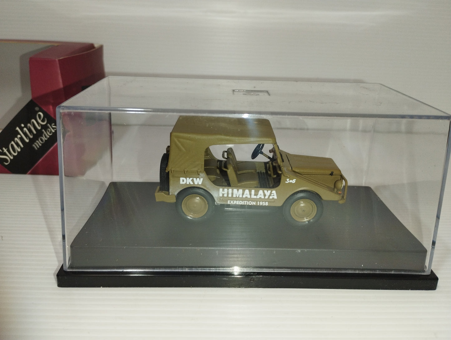 Modellino DKW Munga 4 Starline Models

Scala 1:43