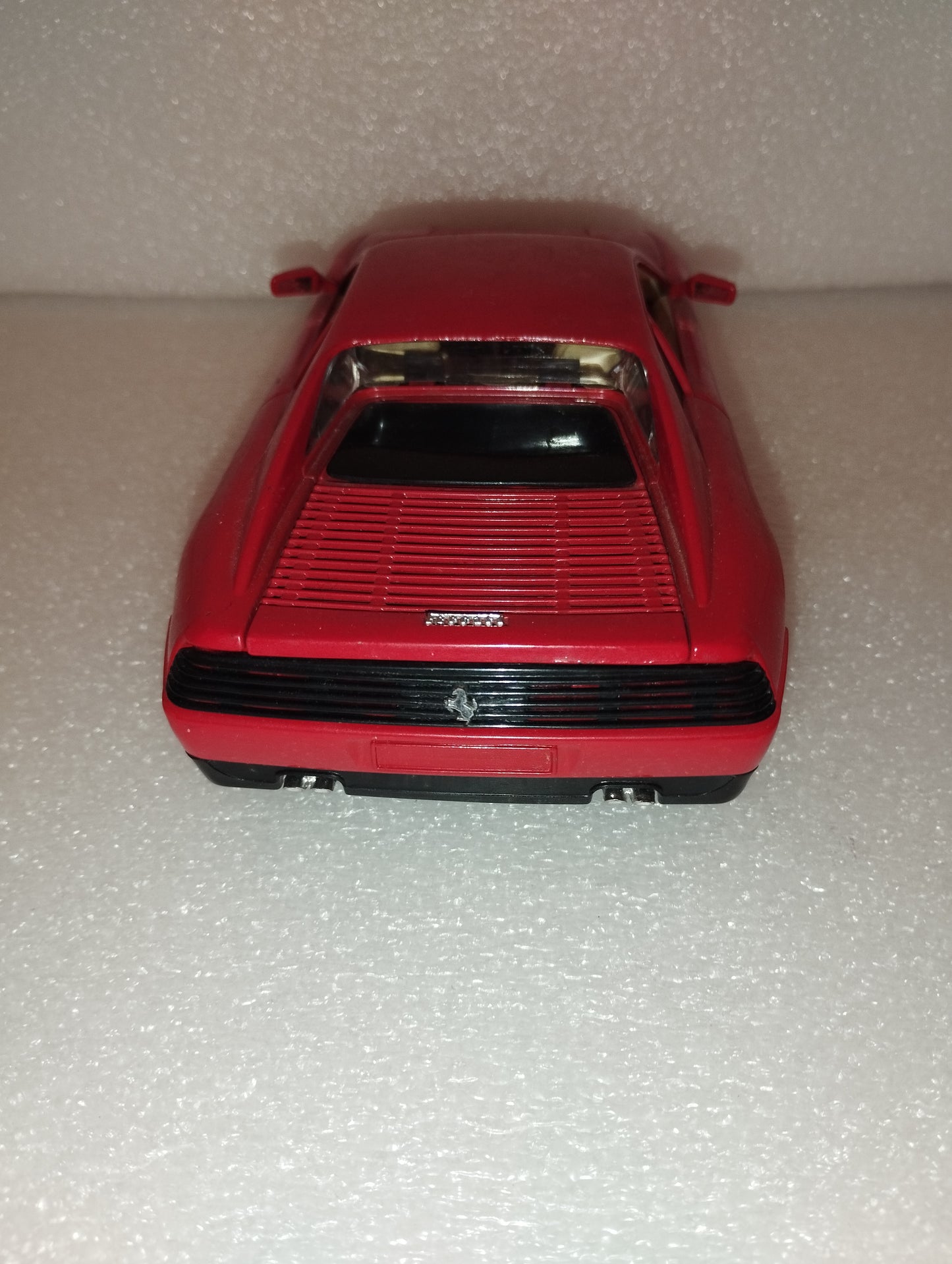 Modellino Ferrari 348 tb
Scala 1:18 Tonka Polistil