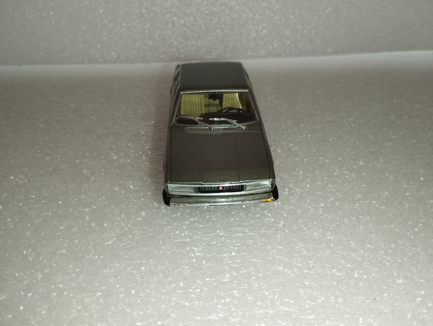 Modellino Fiat 130 Coupé Starline Models

Scala 1:43