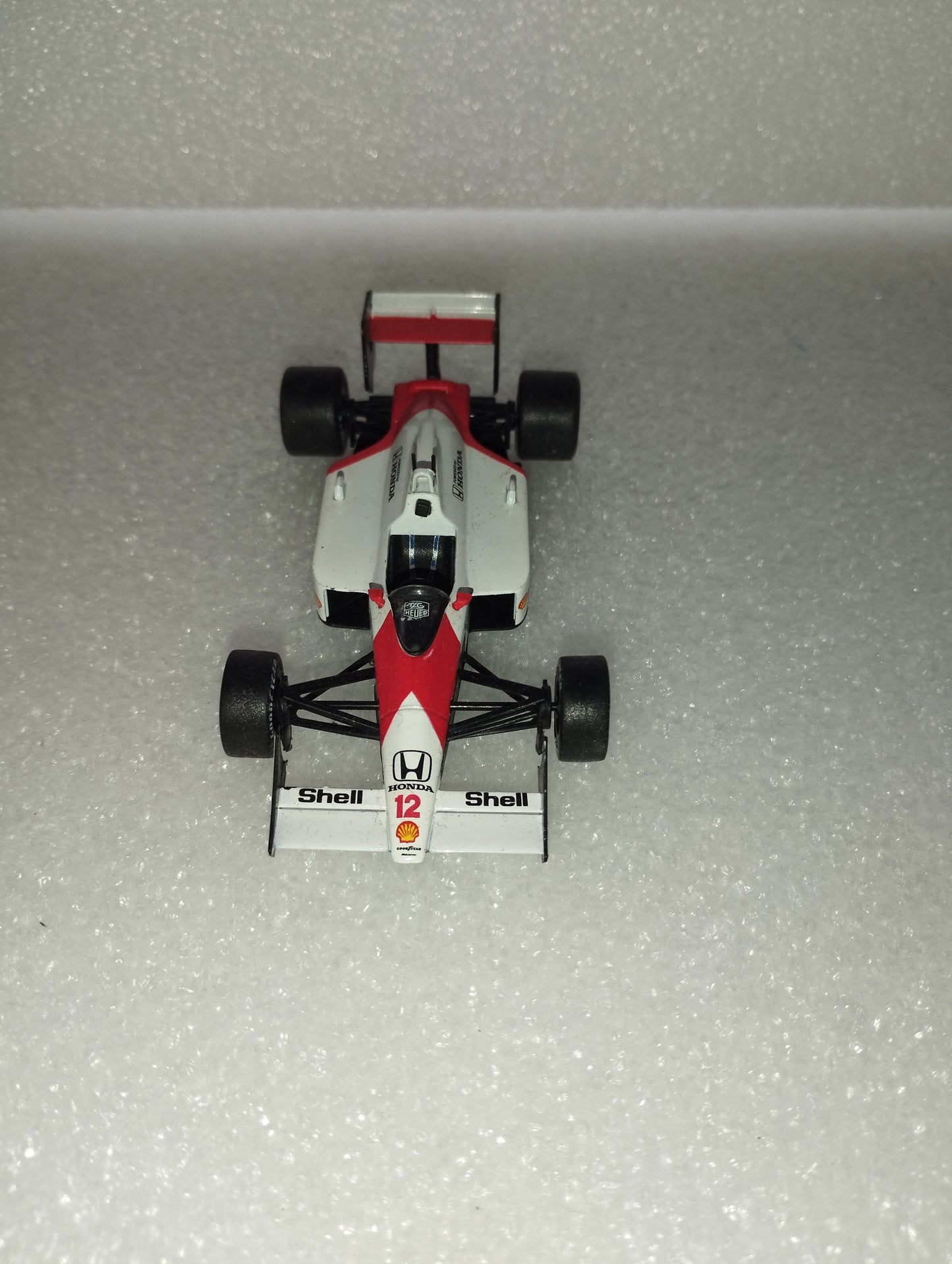 Modellino McLaren MP4/4 Honda turbo Ayrton Senna 1988

Scala 1:43