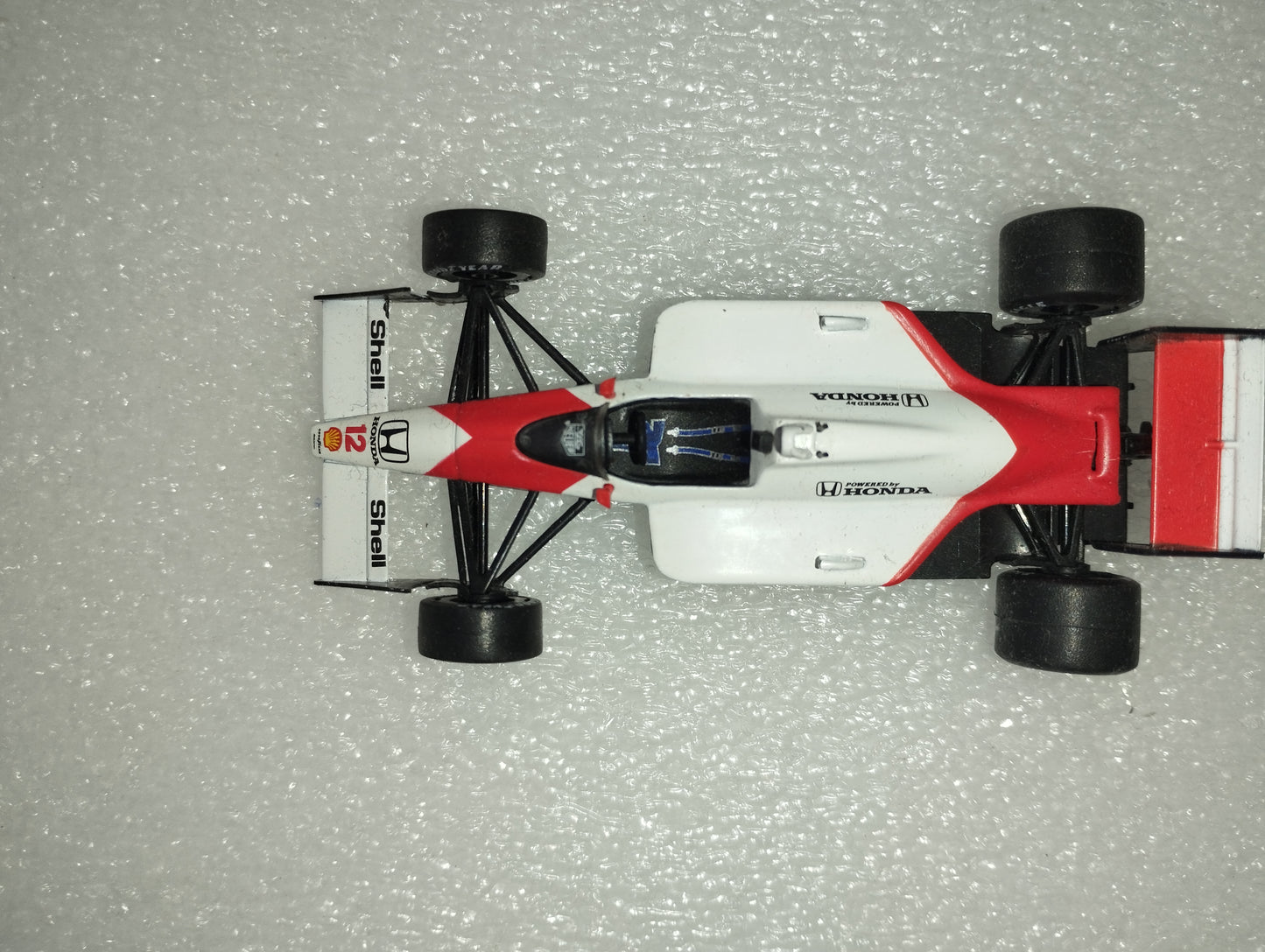 Modellino McLaren MP4/4 Honda turbo Ayrton Senna 1988

Scala 1:43