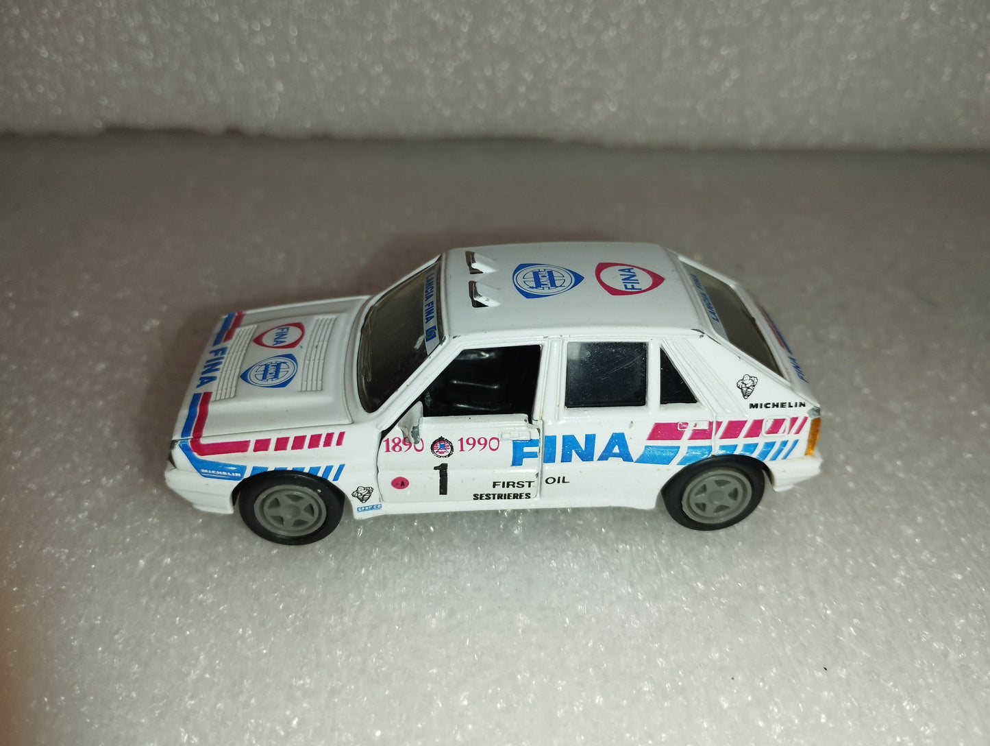 Modellino Lancia Delta Integrale 16V Fina N.1 Rally 1990
Scala 1:43 promozionale raro