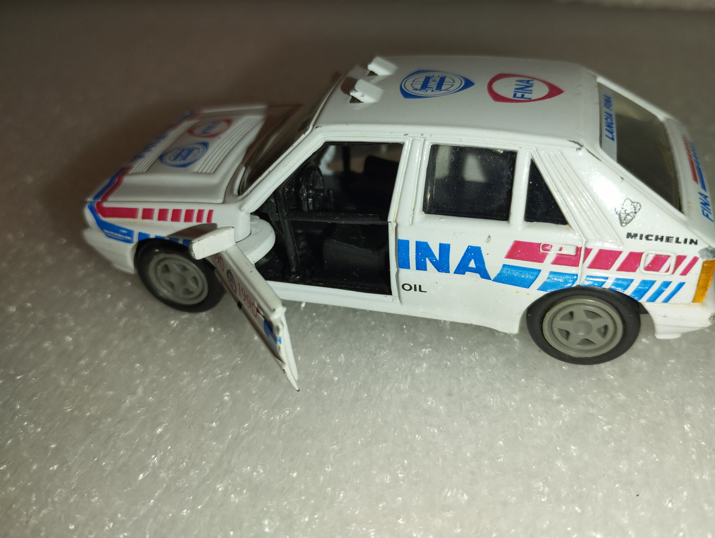 Modellino Lancia Delta Integrale 16V Fina N.1 Rally 1990
Scala 1:43 promozionale raro