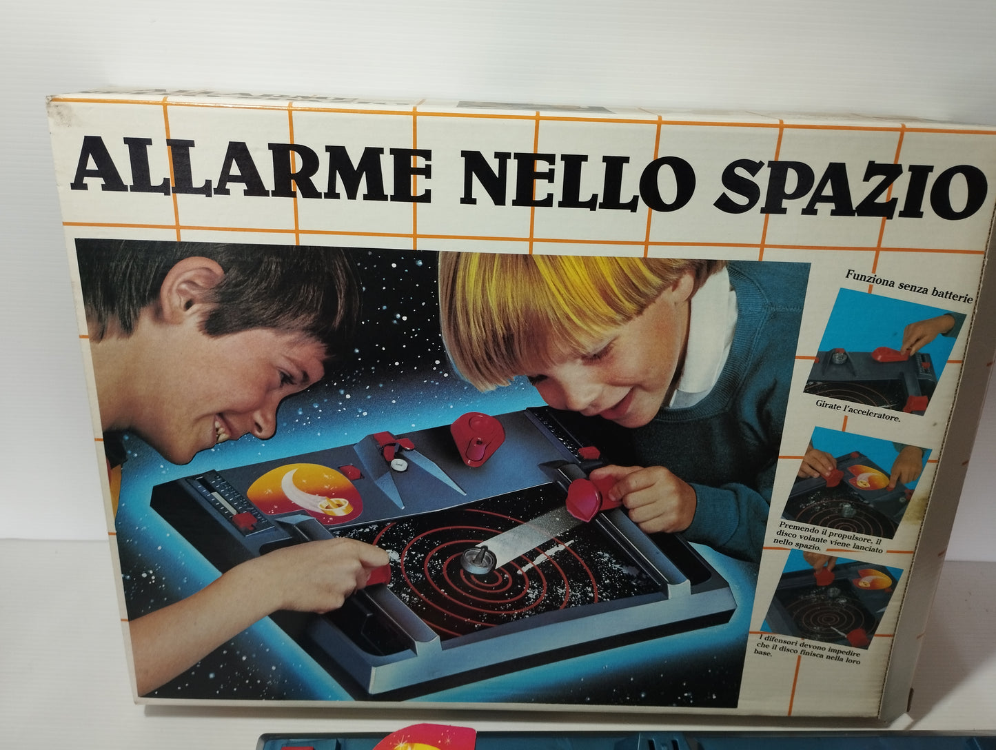 Gioco Allarme nello spazio della EG Editrice Giochi.
Originale anni 80.