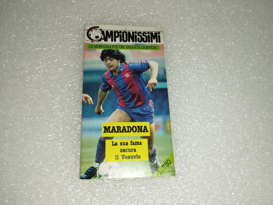 Maradona Librettino Campionissimi

Le monografie dei grandi Campioni

Edito nel 1984 da Edizioni Edison

Supplemento a Campionissimi

Misure librettino 10,5 x 5,5 cm circa

Reperibilità difficile

Condizioni:come da foto allegate.Quello che vedete in foto