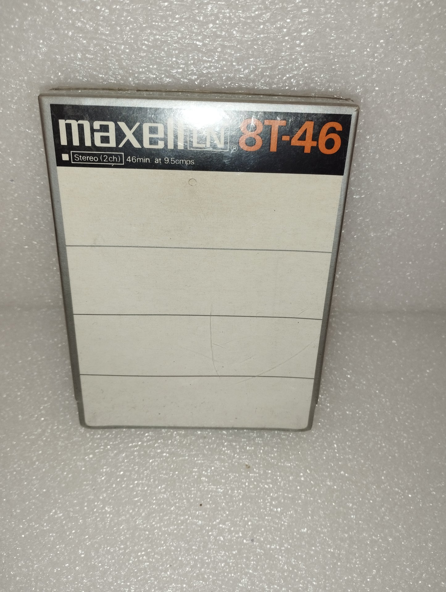 Maxell LN 8T-46 Cassetta Stereo 8
Made in Japan
Durata 46 minuti