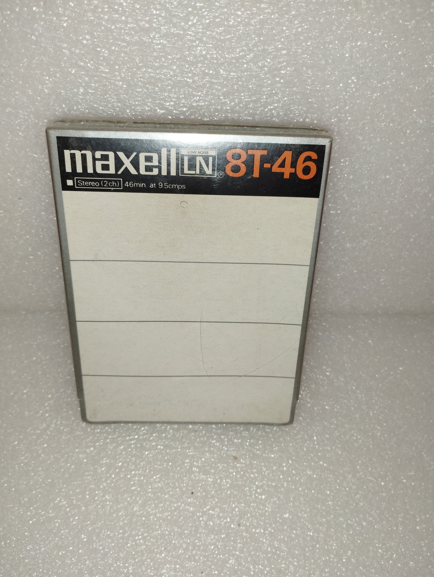 Maxell LN 8T-46 Cassetta Stereo 8
Made in Japan
Durata 46 minuti