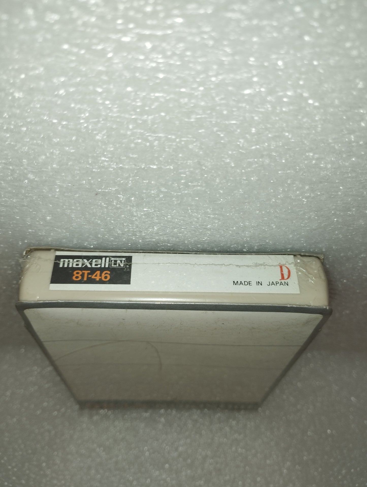 Maxell LN 8T-46 Cassetta Stereo 8
Made in Japan
Durata 46 minuti