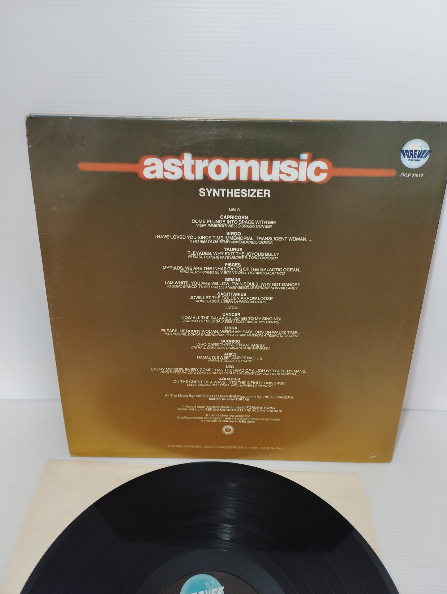 Lp 33 giri "AstroMusic Synthesizer" di Marcello Giombini
Genere :Electronic